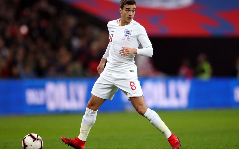 Harry Winks ra mắt Spurs tại Europa League