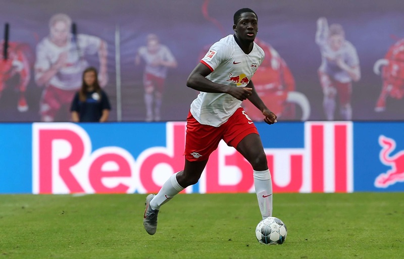 Ibrahima Konaté thi đấu và cống hiến trong màu áo của Leipzig