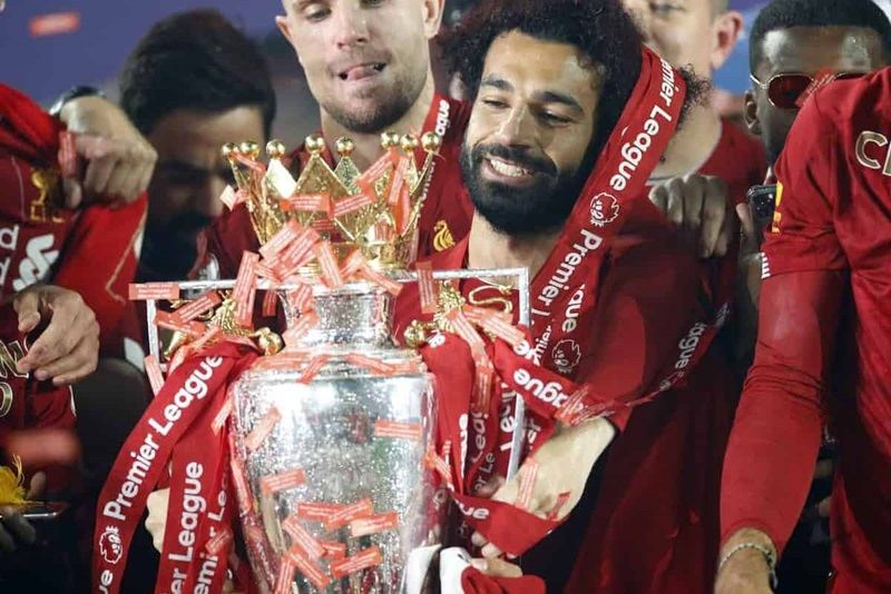 Salah và chiếc cúp vô địch Premier League 2018/19