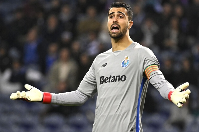 Thủ thành người Bồ Đào Nha Diogo Costa