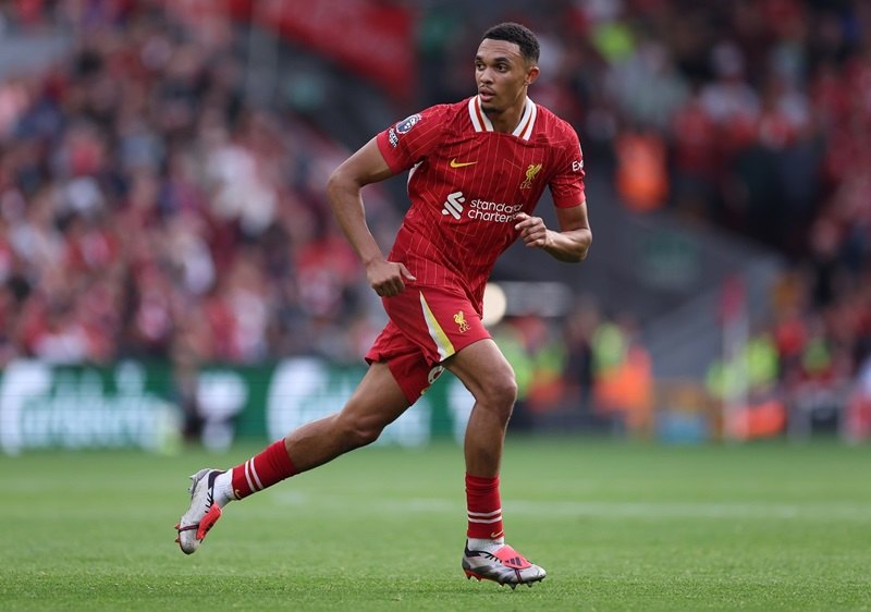 Trent Alexander-Arnold - Người hùng bên cánh phải của Liverpool