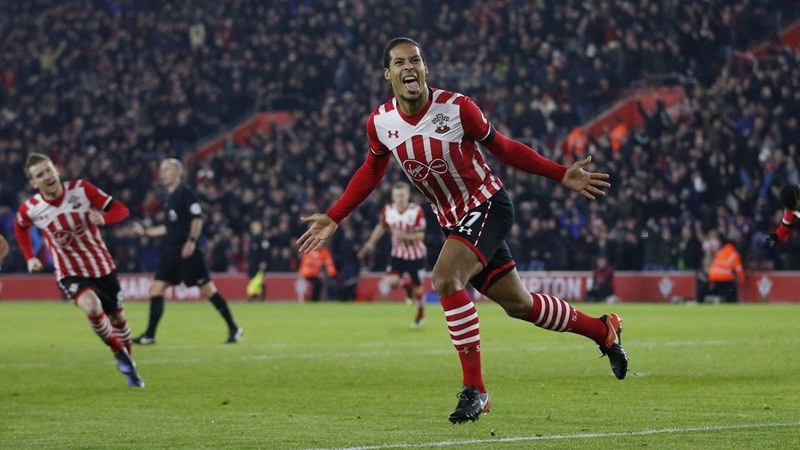 Virgil van Dijk và khoảnh khắc ăn mừng trong màu áo Southampton
